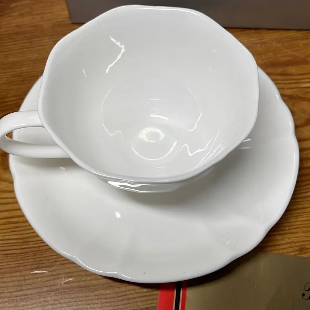 Hankook Fine Bone China‎ England Original Tech Tea Cup and Saucer Set